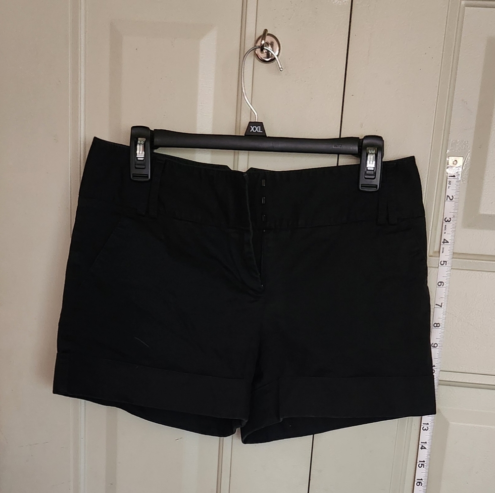 Express Black Bermuda Shorts with Sleek Design Size 6